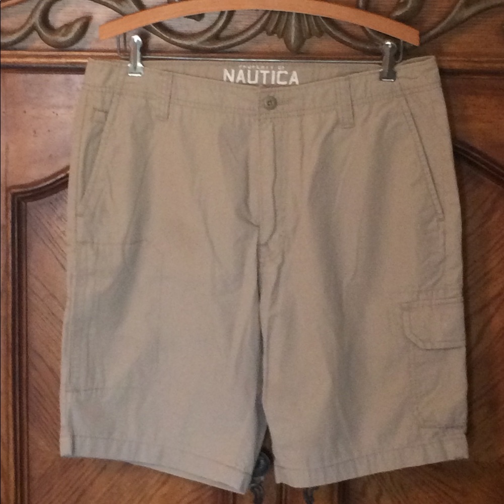 Men’s Nautica 32W shorts